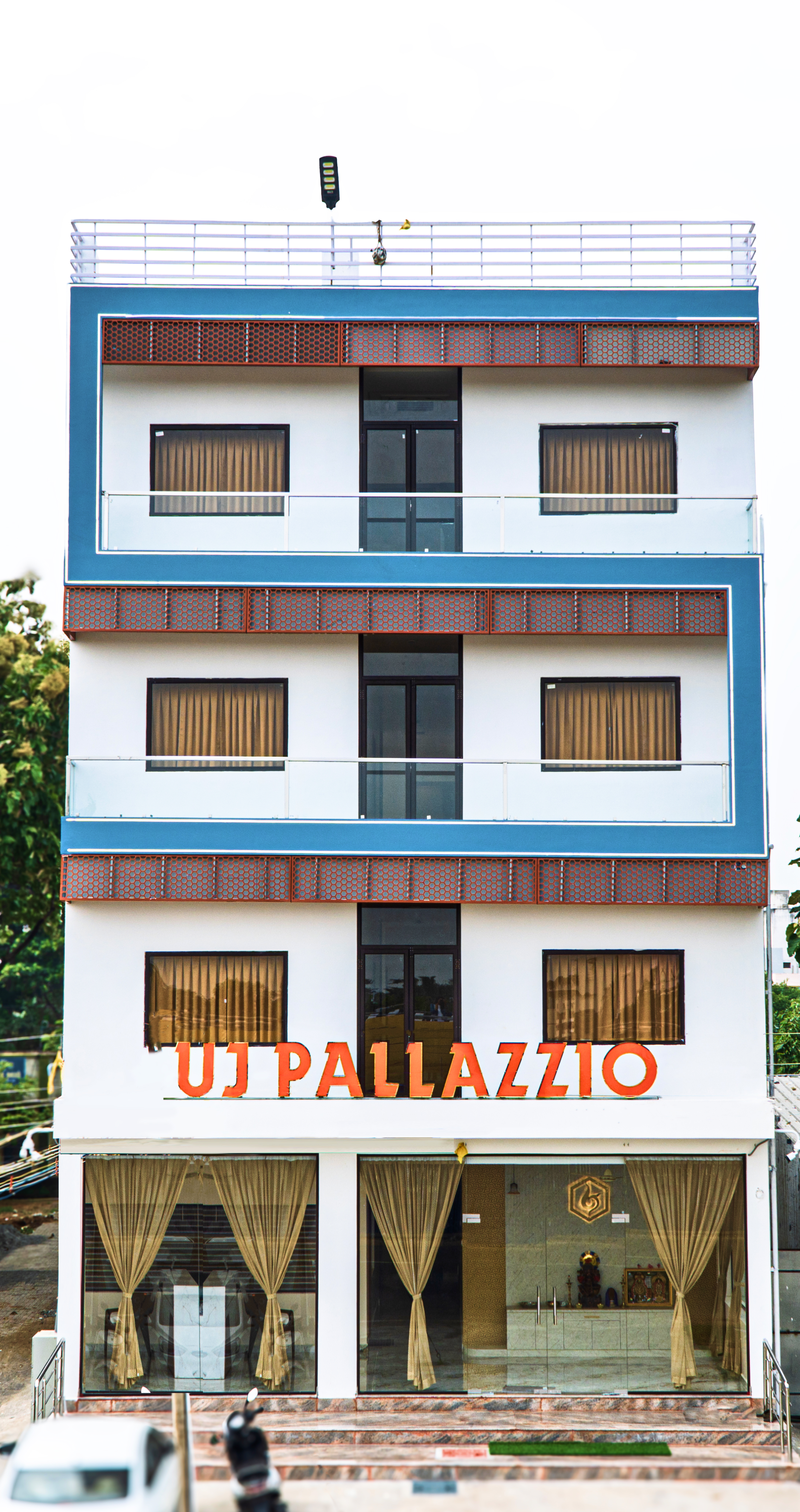 UJ PALLAZZIO Exterior